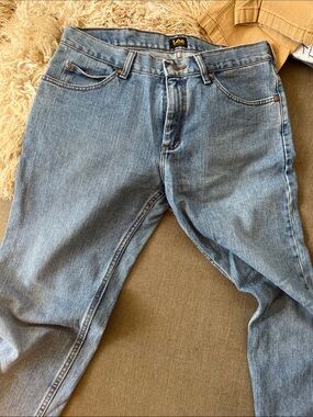 Lee Men’s Relaxed Light Blue Denim Jeans